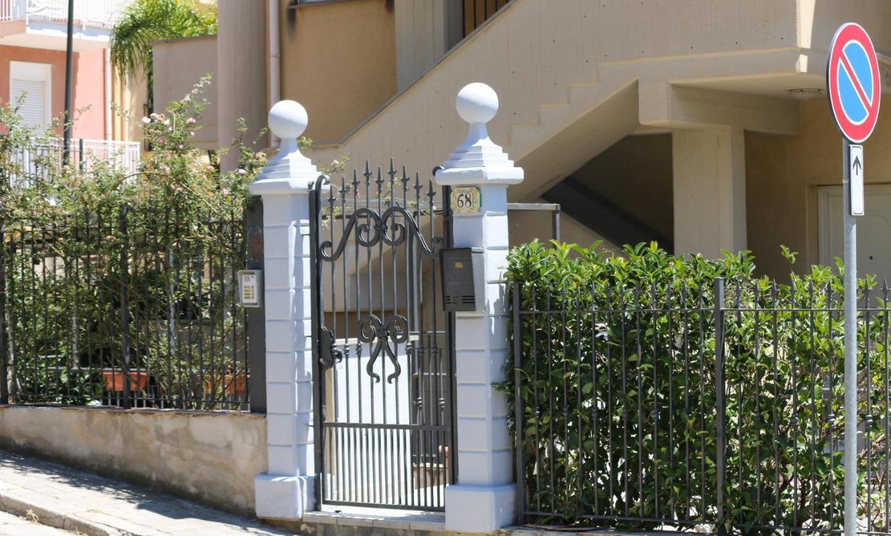 Click Art & Room Trabia Exterior photo