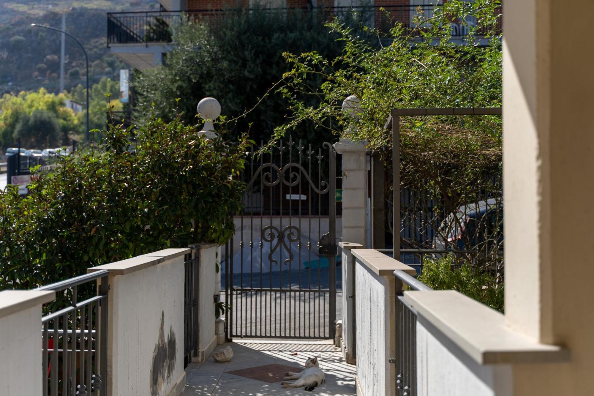 Click Art & Room Trabia Exterior photo